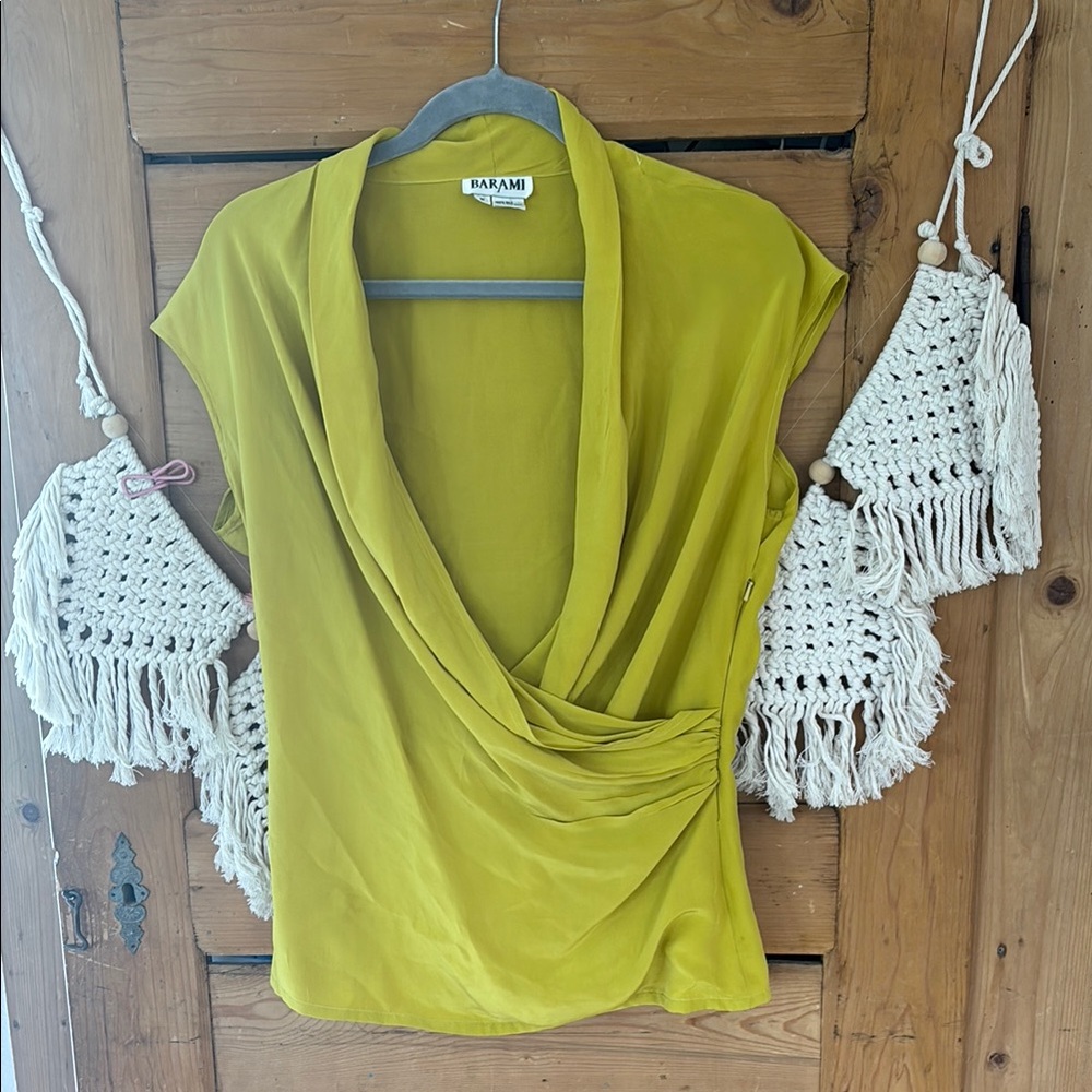 Barami Silk Women's yellow  Drape Top small